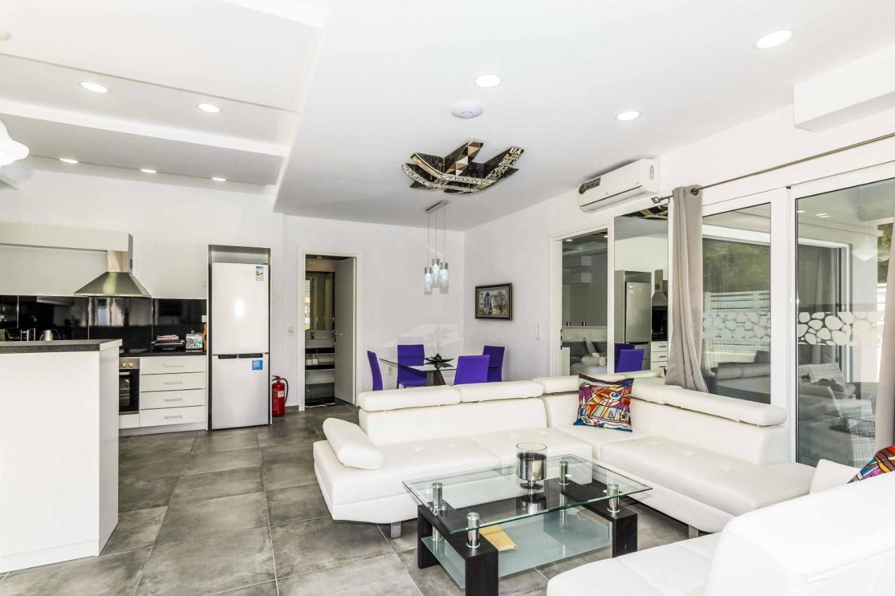 Amare La Vita Villa By Solmar Villas Plános 外观 照片