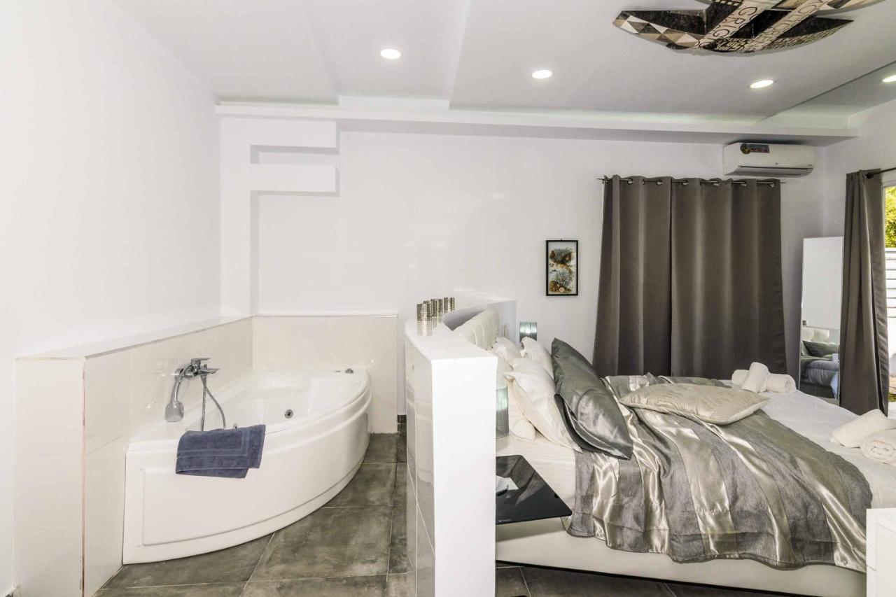 Amare La Vita Villa By Solmar Villas Plános 外观 照片
